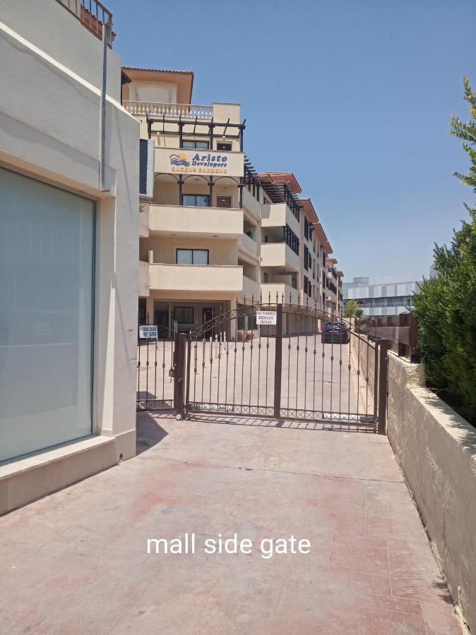 Appartement Queens Gardens By The Sea, Pool And Mall *
