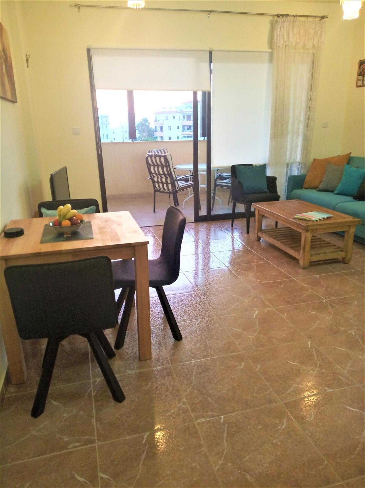 Apartment Queens Gardens By The Sea, Pool And Mall