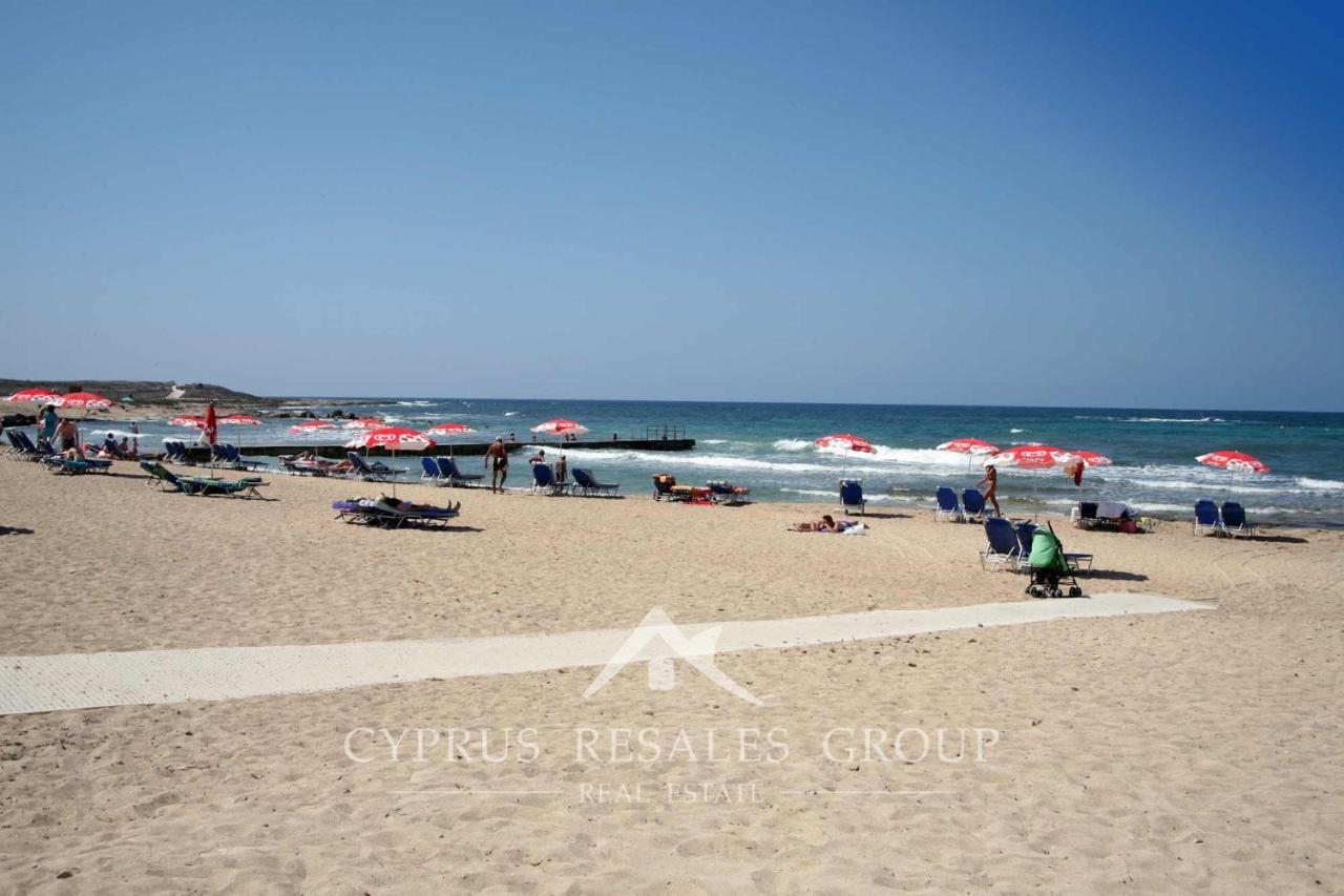 Queens Gardens By The Sea, Pool And Mall Paphos